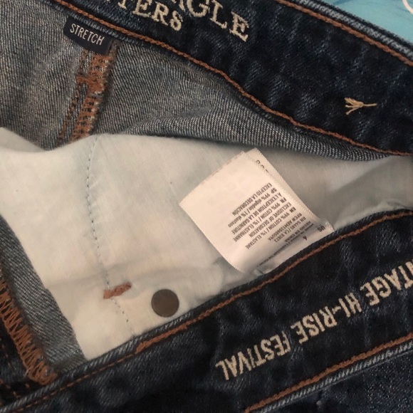 AEO vintage high rise festival stretch cut offs - Picture 2 of 3